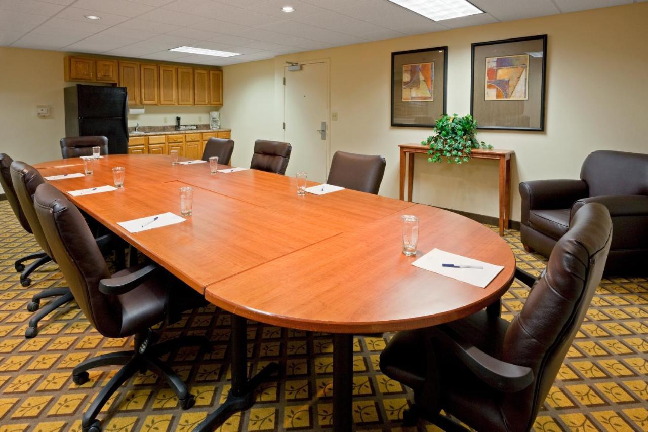 Candlewood Williamsport By Ihg Exterior photo